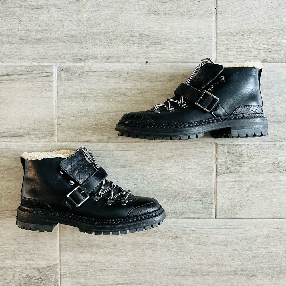 CHANEL Women CC Quilted Leather Shearling Lace Up Boots Black Size 37 Winter - Picture 2 of 9